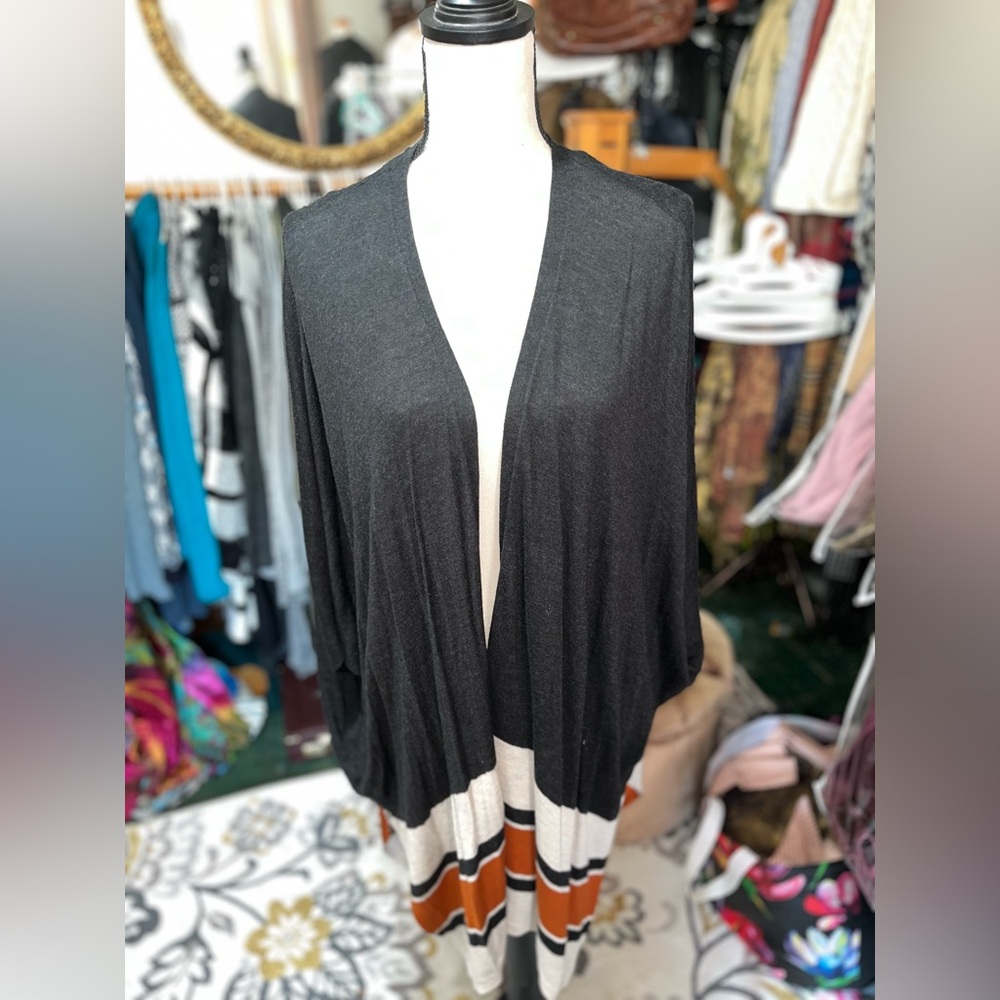 Black short sleeve cardigan